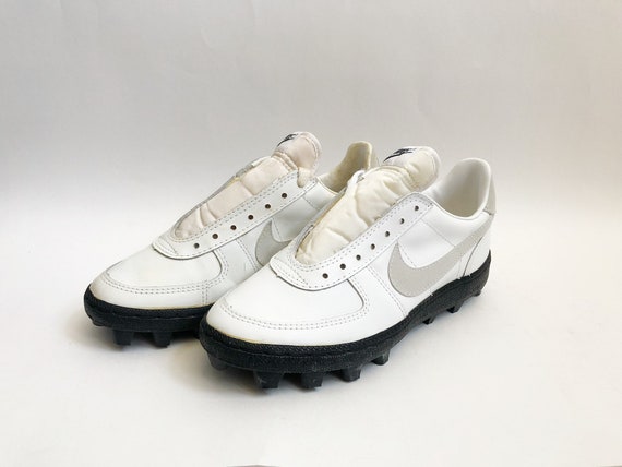 nike shark cleats 1990