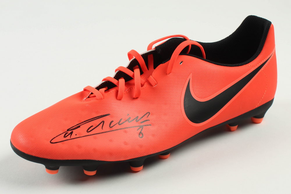 andres iniesta cleats