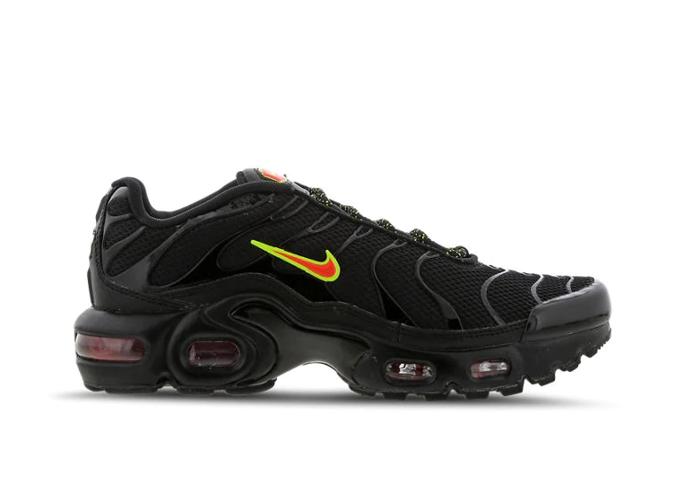 nike air max plus black junior