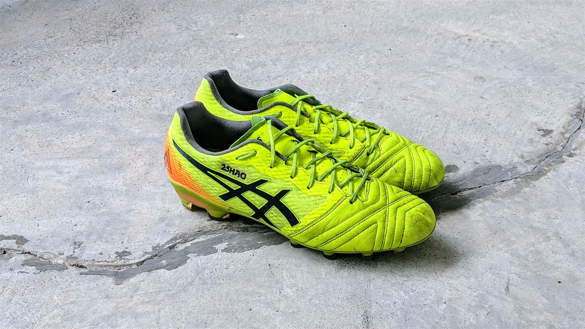 andres iniesta cleats