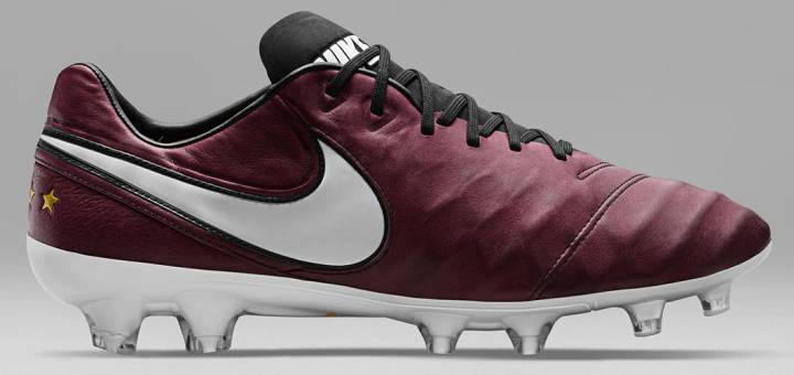 nike maroon football boots