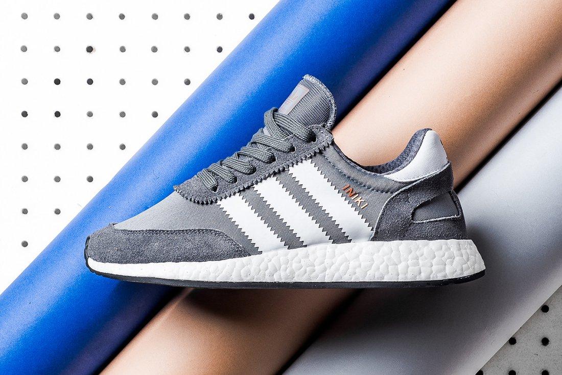 adidas Iniki Runner BOOST (Grey/White 