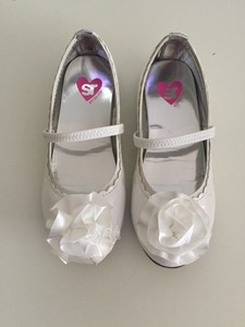 girls white dress shoes size 5