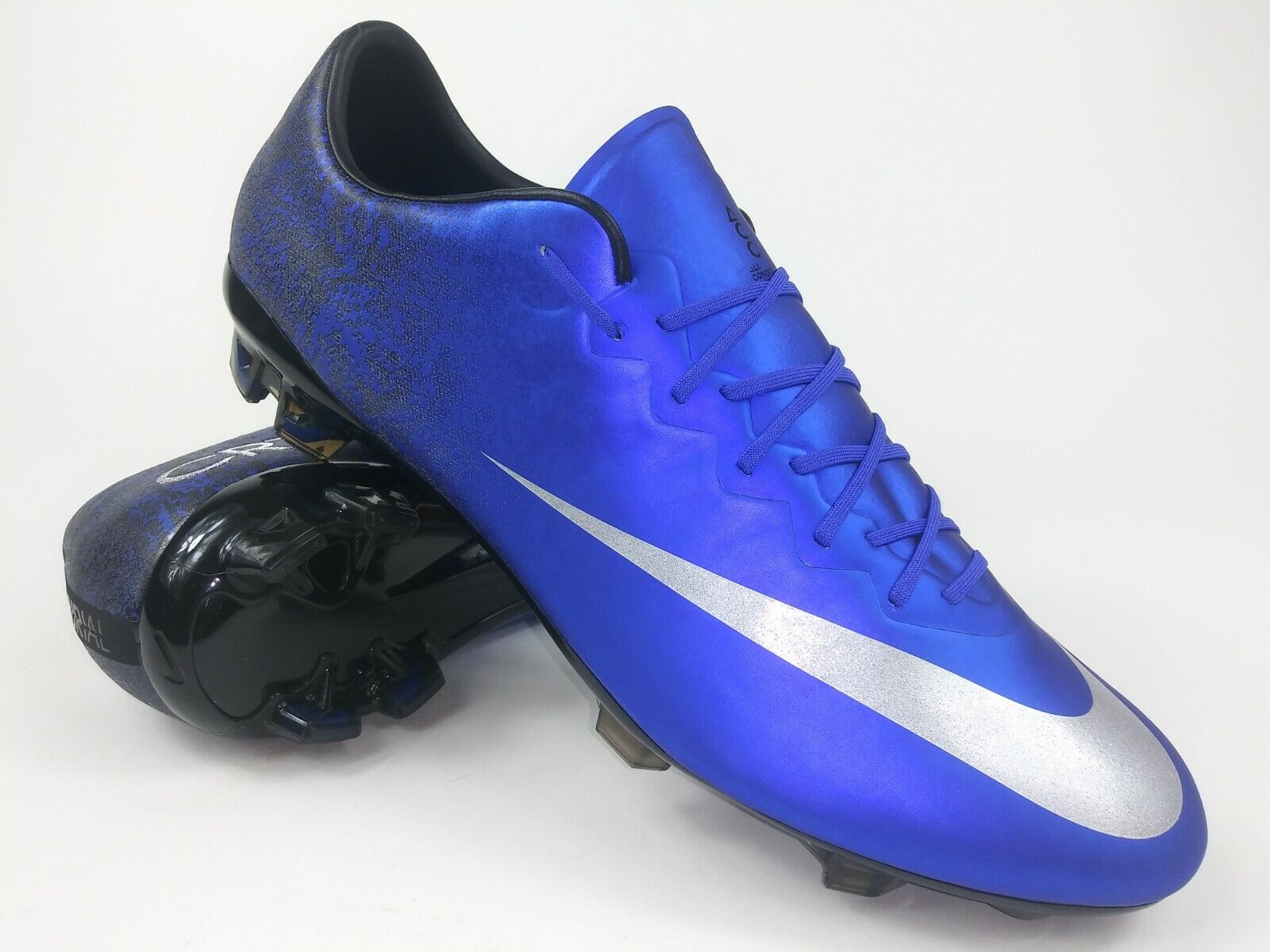 nike soccer cleats boots