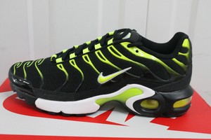 black nike tn junior