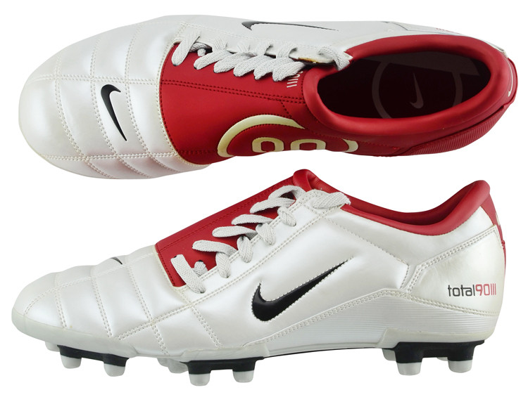 nike t90s football boots