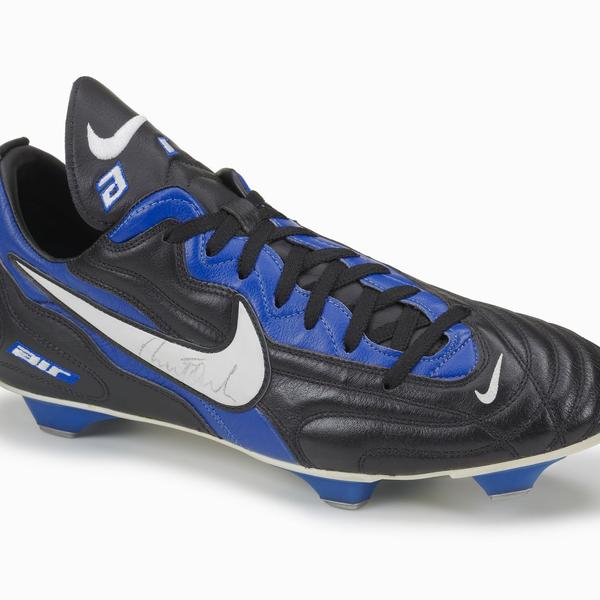 nike air football boots 1990's