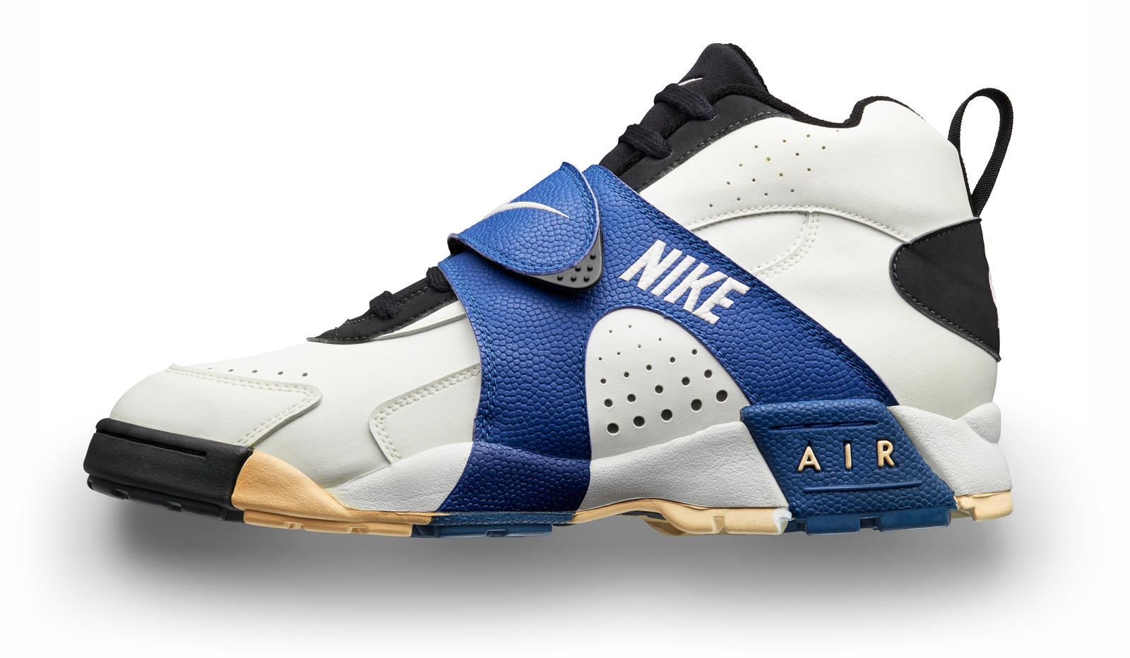 nike shark cleats 1990