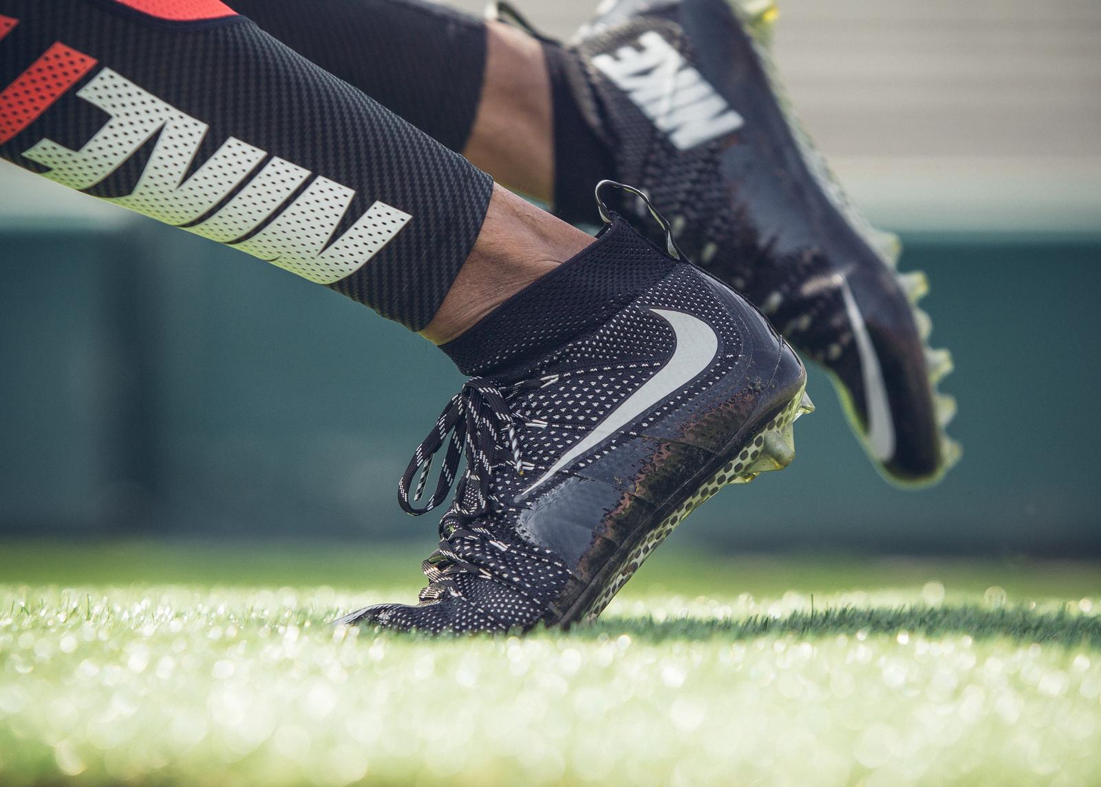 nike alpha speed cleats