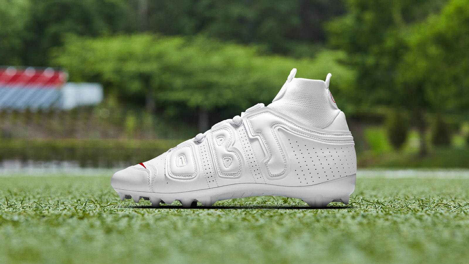 all white vapor cleats