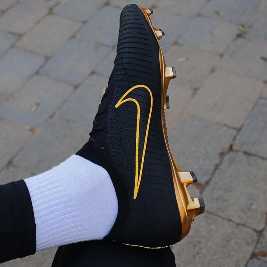 nike mercurial flyknit football boots