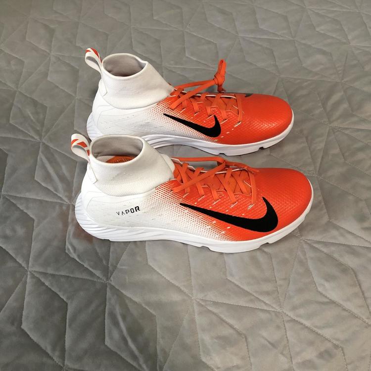 nike untouchable turf