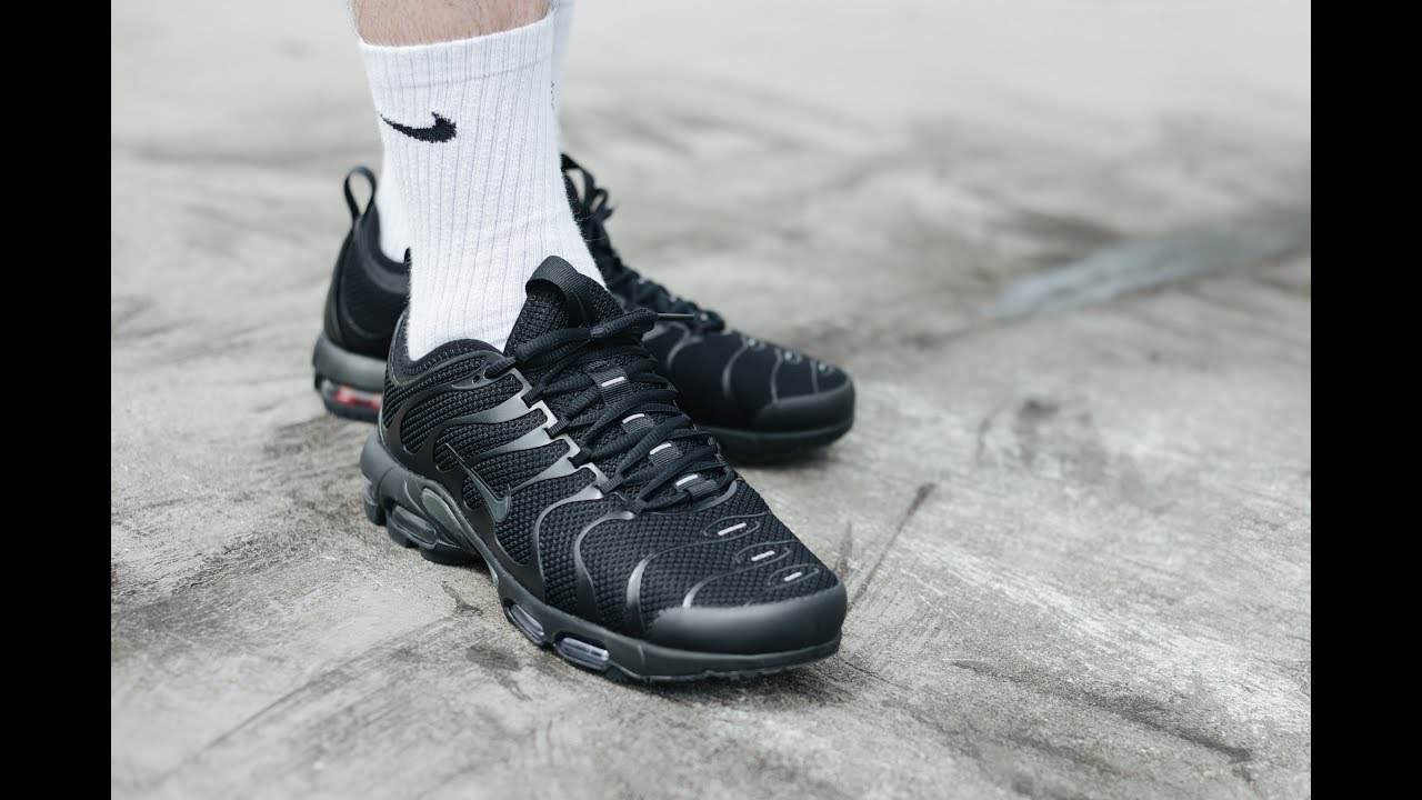 nike tn black reflective