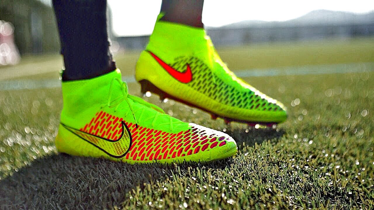nike soccer cleats 2014