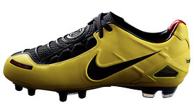 nike t90s football boots
