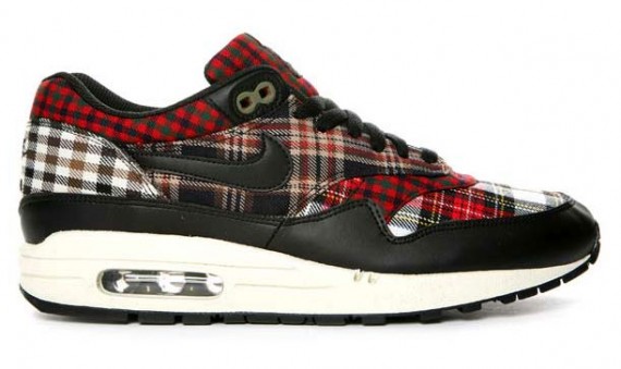 black and plaid air max