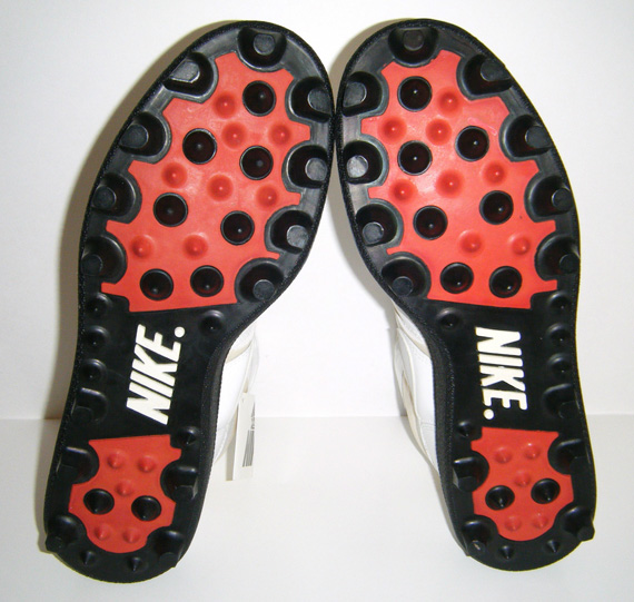 nike shark cleats 1990