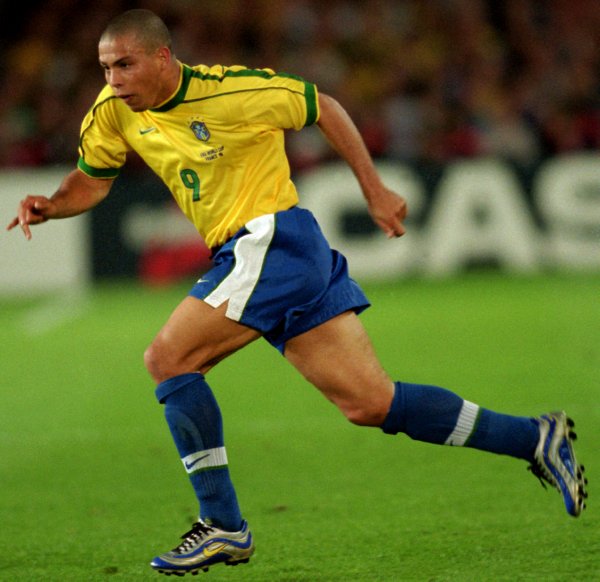 nike mercurial r9 football boots