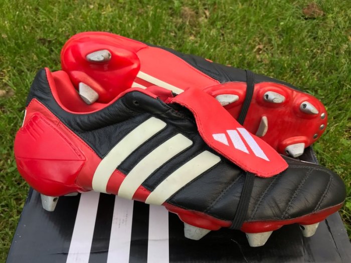 nike air football boots 1990's